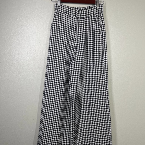Showpo. Adelaide Two Piece Set in Houndstooth Size 4 - Picture 3 of 12